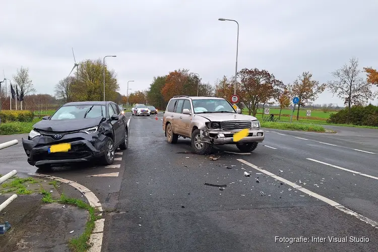 Ongeluk op Provincialeweg in Oudendijk