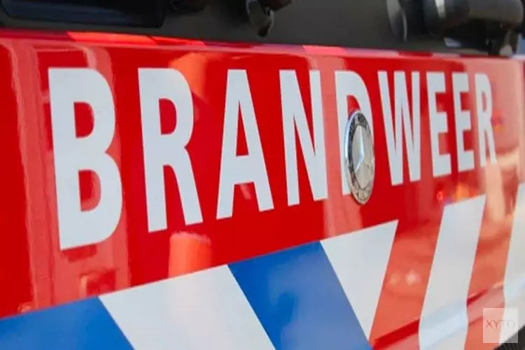 Schoorsteenbrand in woonhuis in Oudendijk