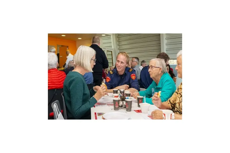 Brandweer nodigt 65-plussers uit voor lunch in de kazerne