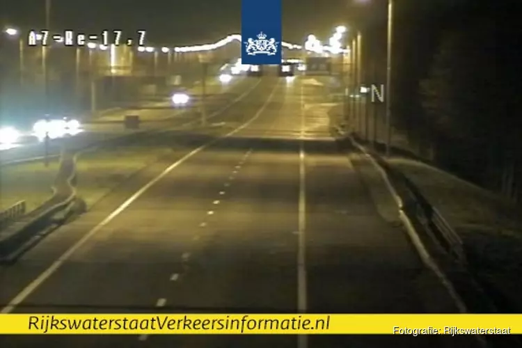 A7 richting Hoorn dicht na ongeluk met meerdere auto&#39;s