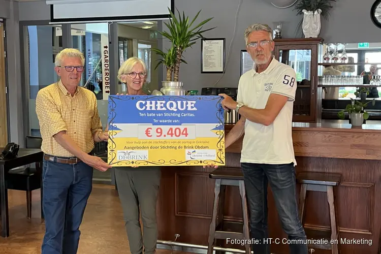 Uitreiking cheque Festival Obdam voor Oekraine